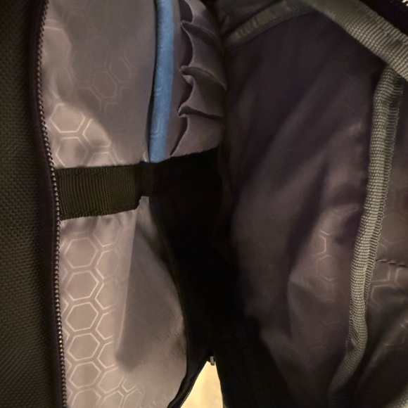 Dell Premier Laptop Backpack - Picture 8 of 9